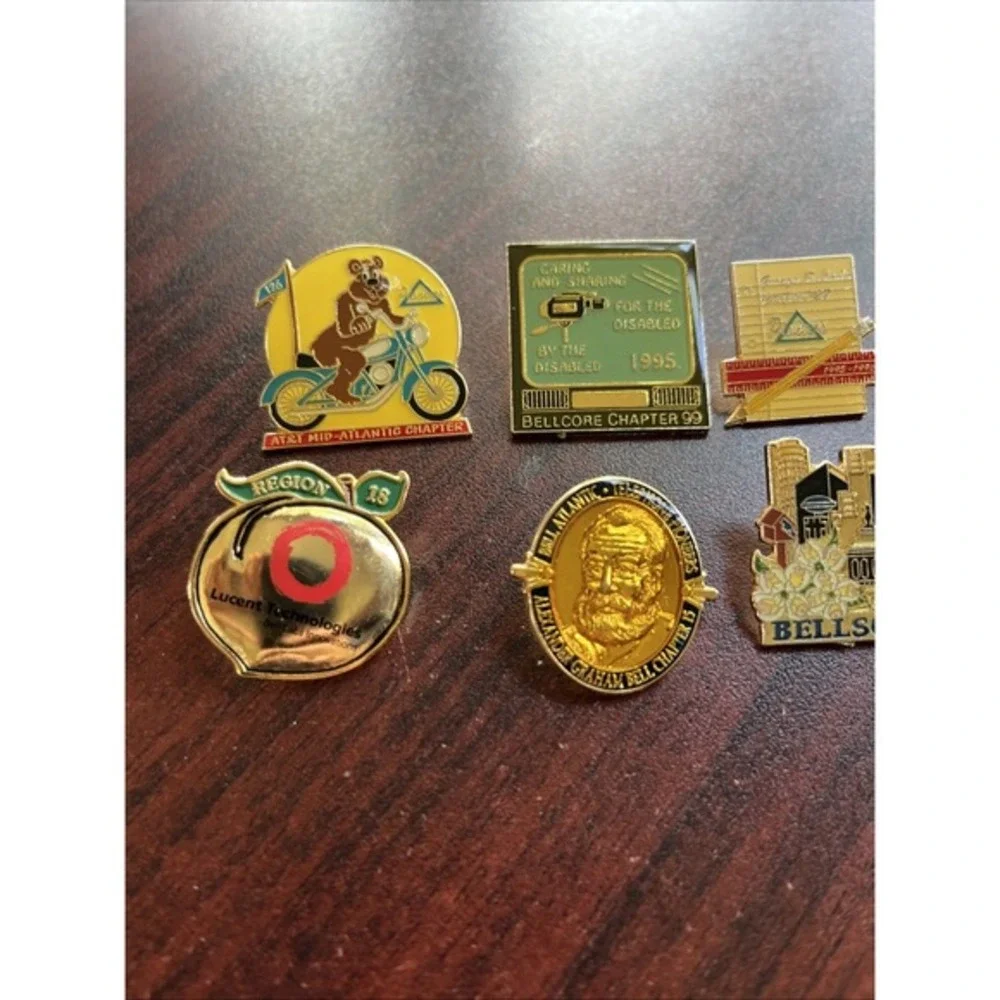 Lot Of 10‎ AT&T Pioneers BellSouth Telephone Company Lapel Hat Pins Z6